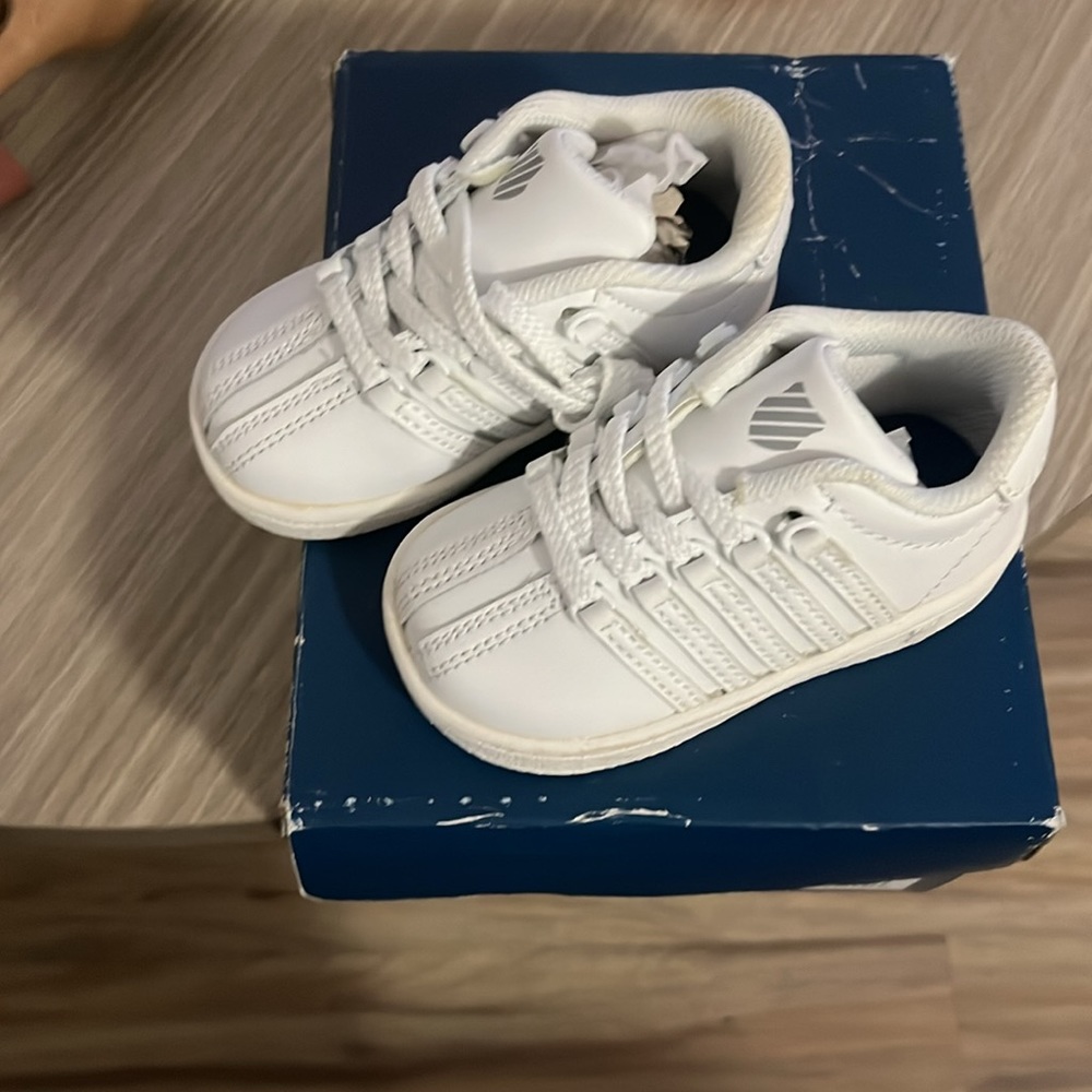 K-Swiss white sneakers - Picture 5 of 5